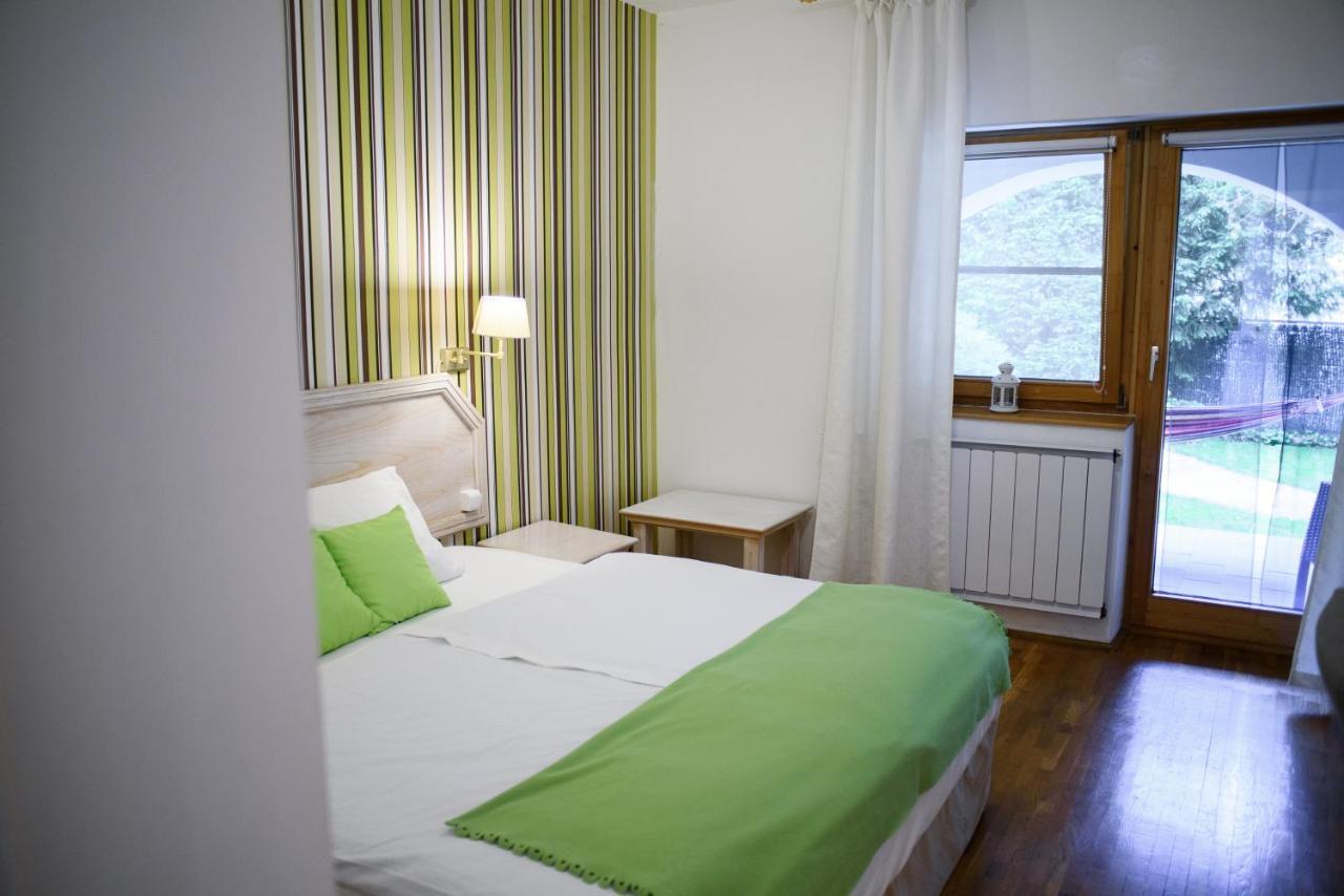 BELYSIUM Bed&Breakfast Panzió Gyenesdiás Exterior foto