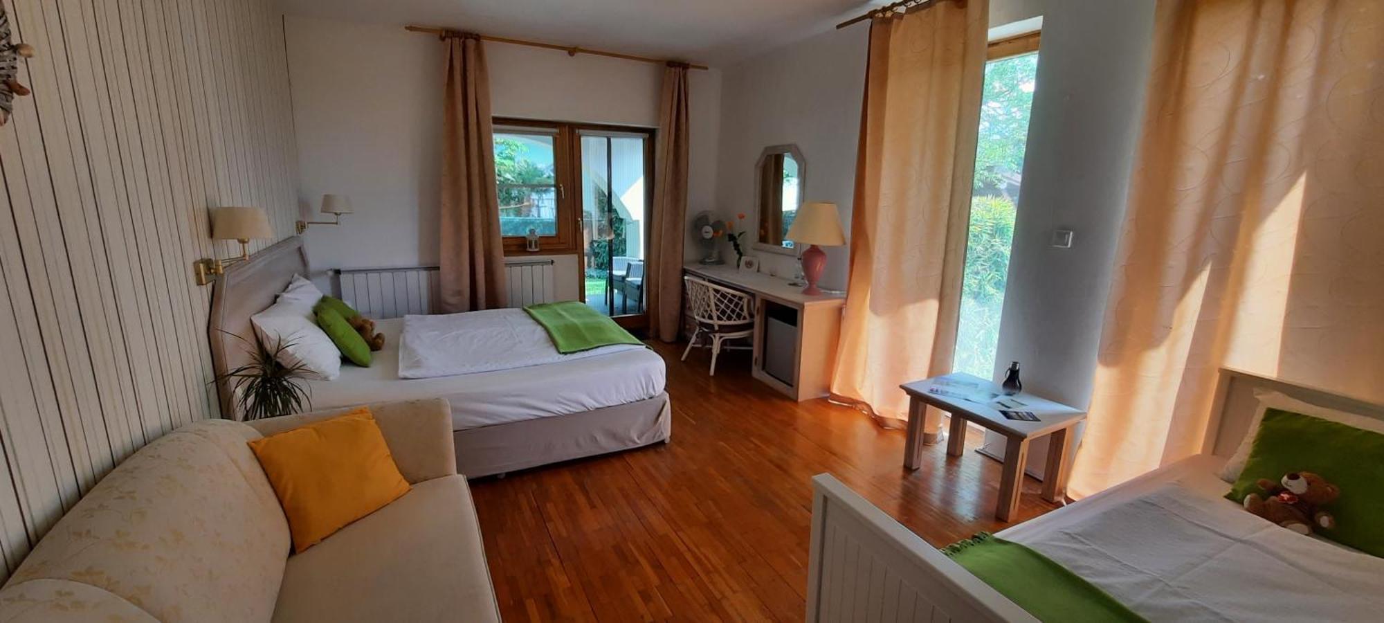 BELYSIUM Bed&Breakfast Panzió Gyenesdiás Exterior foto